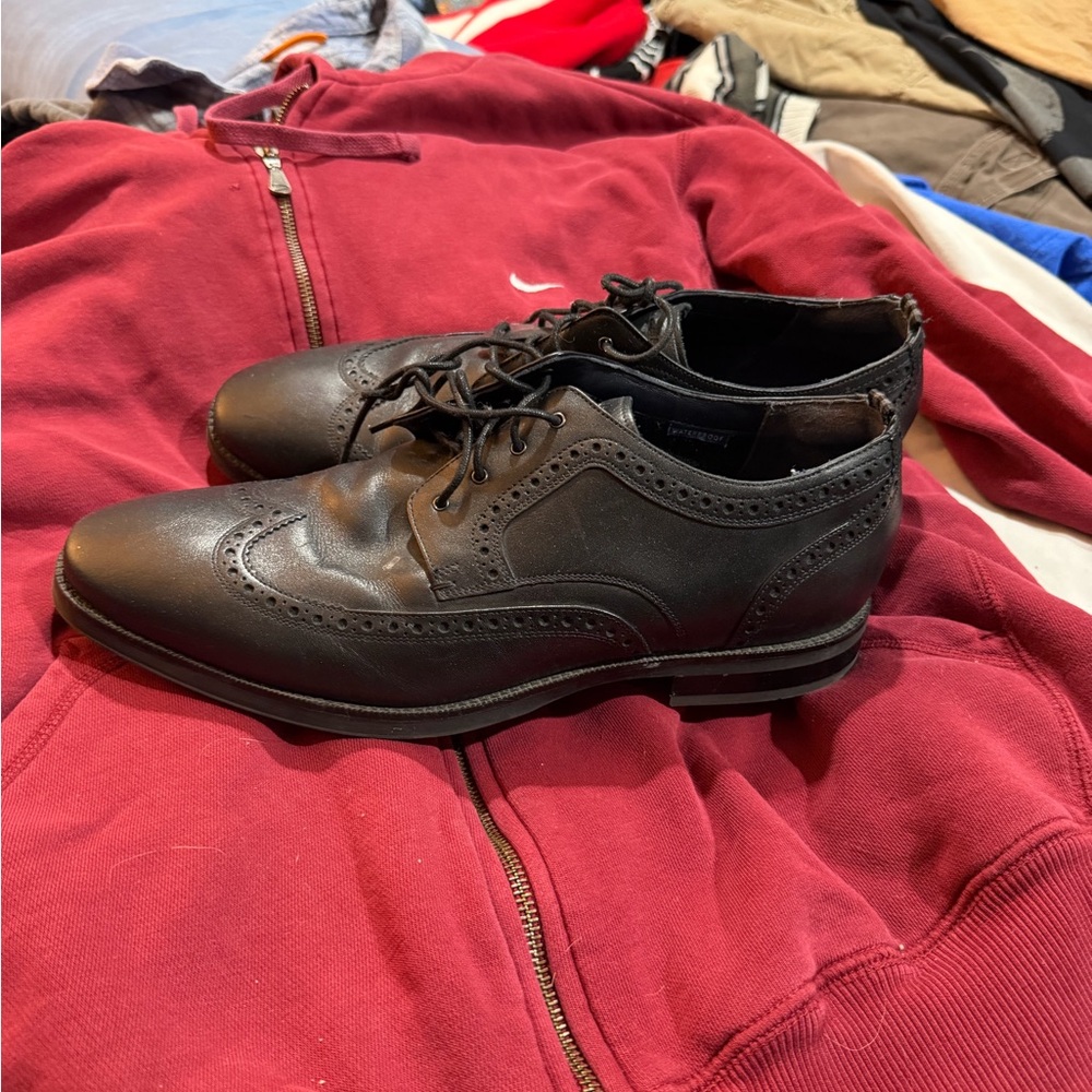 Classic Black Men's Brogue Shoes